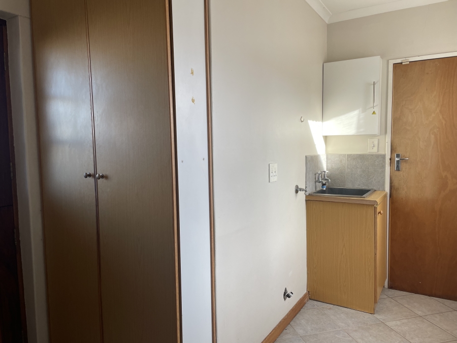 2 Bedroom Property for Sale in Myburgh Park Western Cape